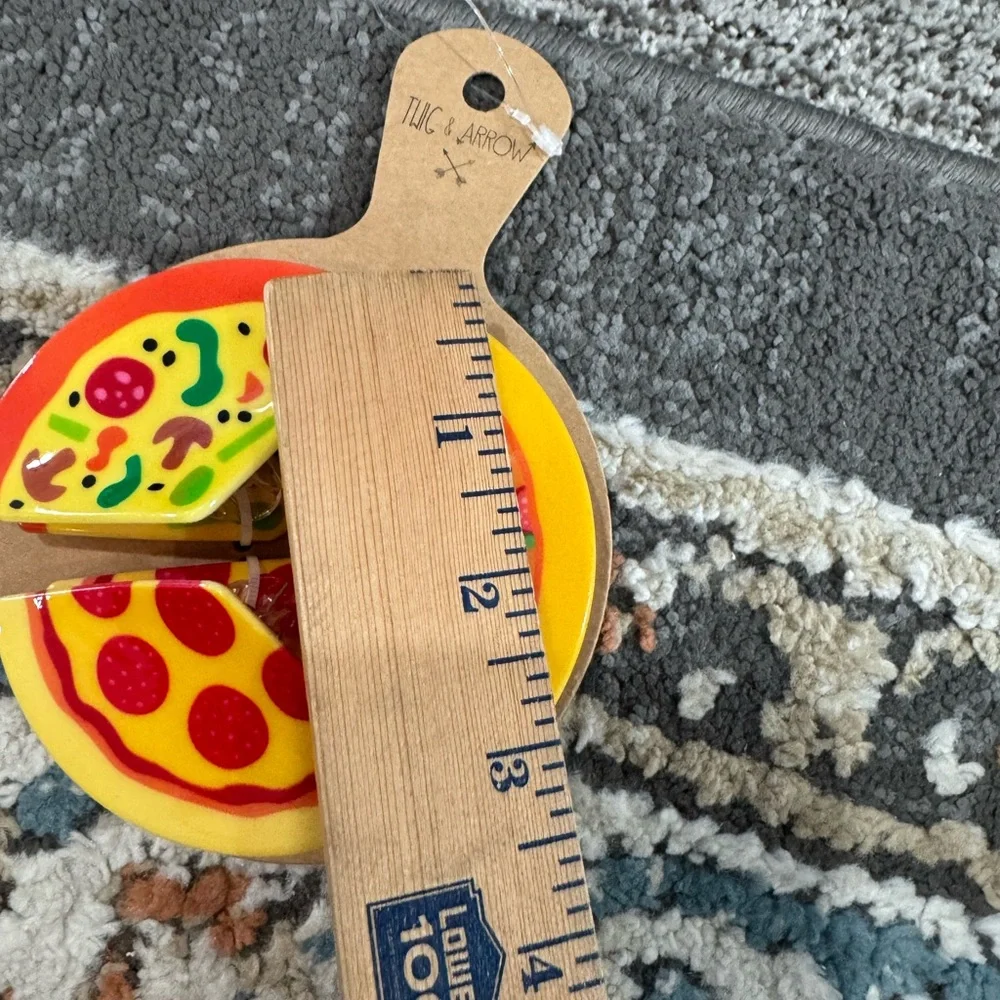 NWT Twig and‎ Arrow Pizza Hair Clip